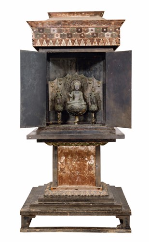 国宝《伝橘夫人念持仏厨子》（飛鳥時代・7～8世紀、法隆寺蔵、東京会場のみ）
