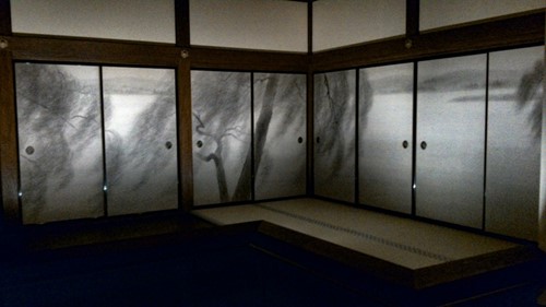 《唐招提寺御影堂障壁画 濤声》部分（1975年、唐招提寺蔵）